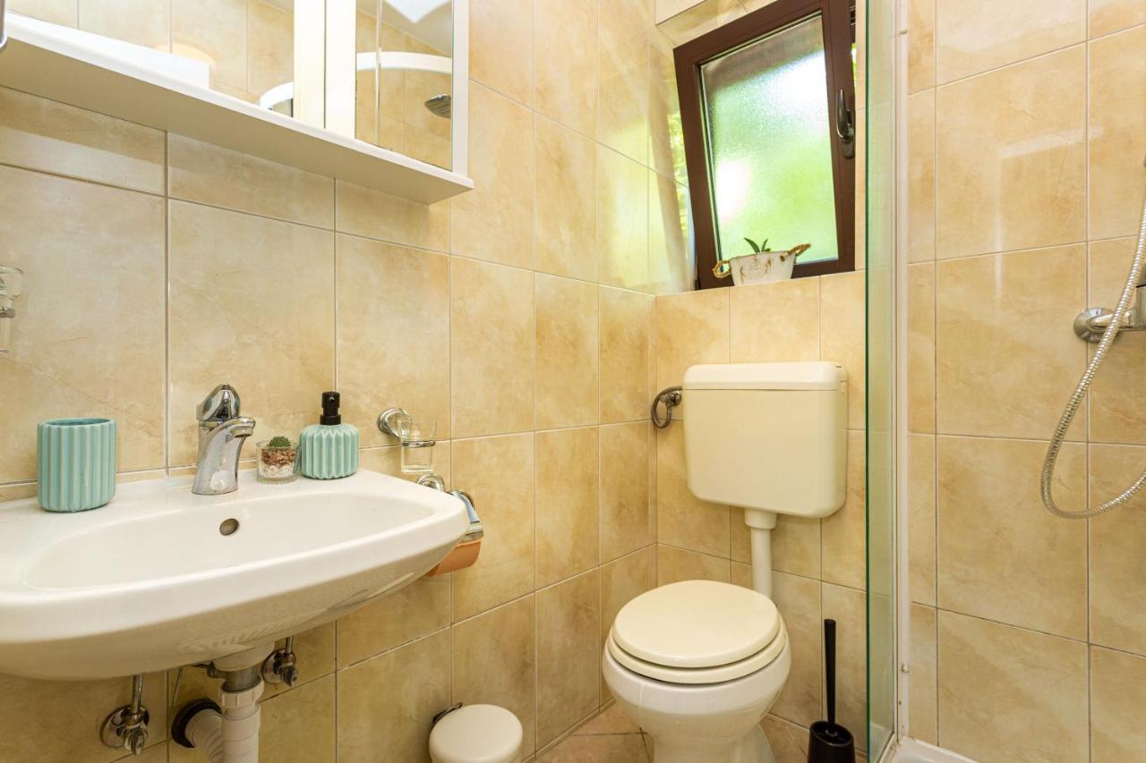 Apartment Magnolia Šilo Buitenkant foto