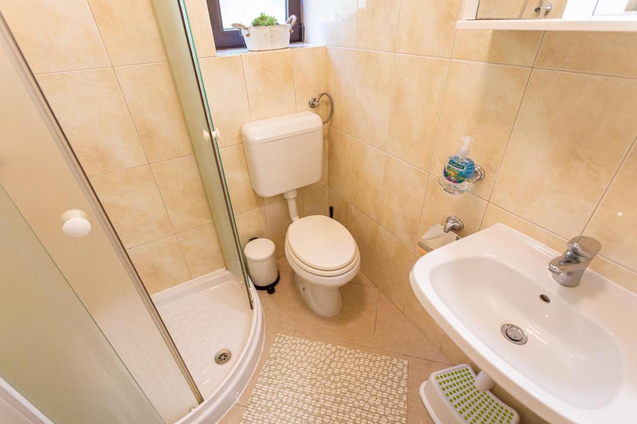 Apartment Magnolia Šilo Buitenkant foto